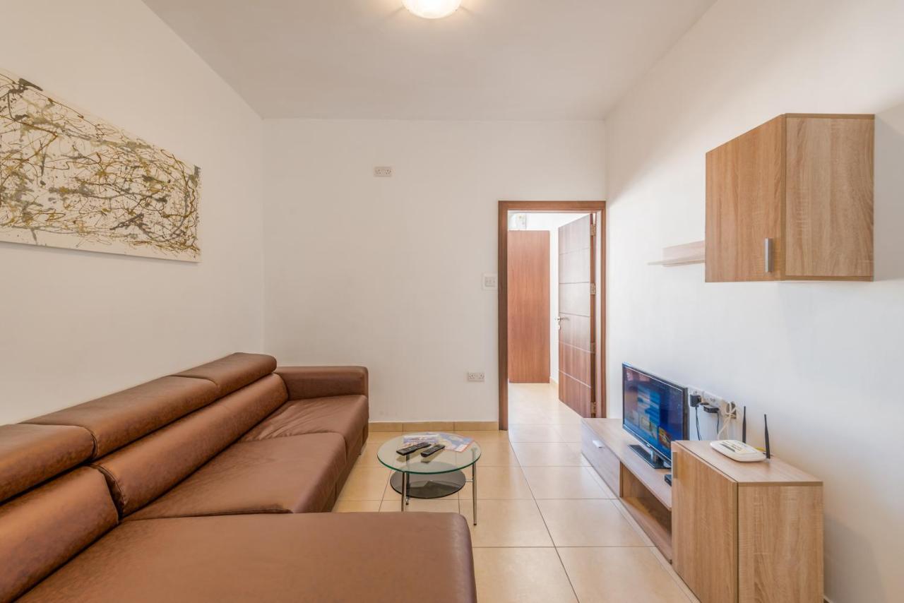 Seashells 2 Bedroom Apartments With Terrace, Just Off The Bugibba Promenade - By Getwaysmalta St. Paul's Bay Luaran gambar