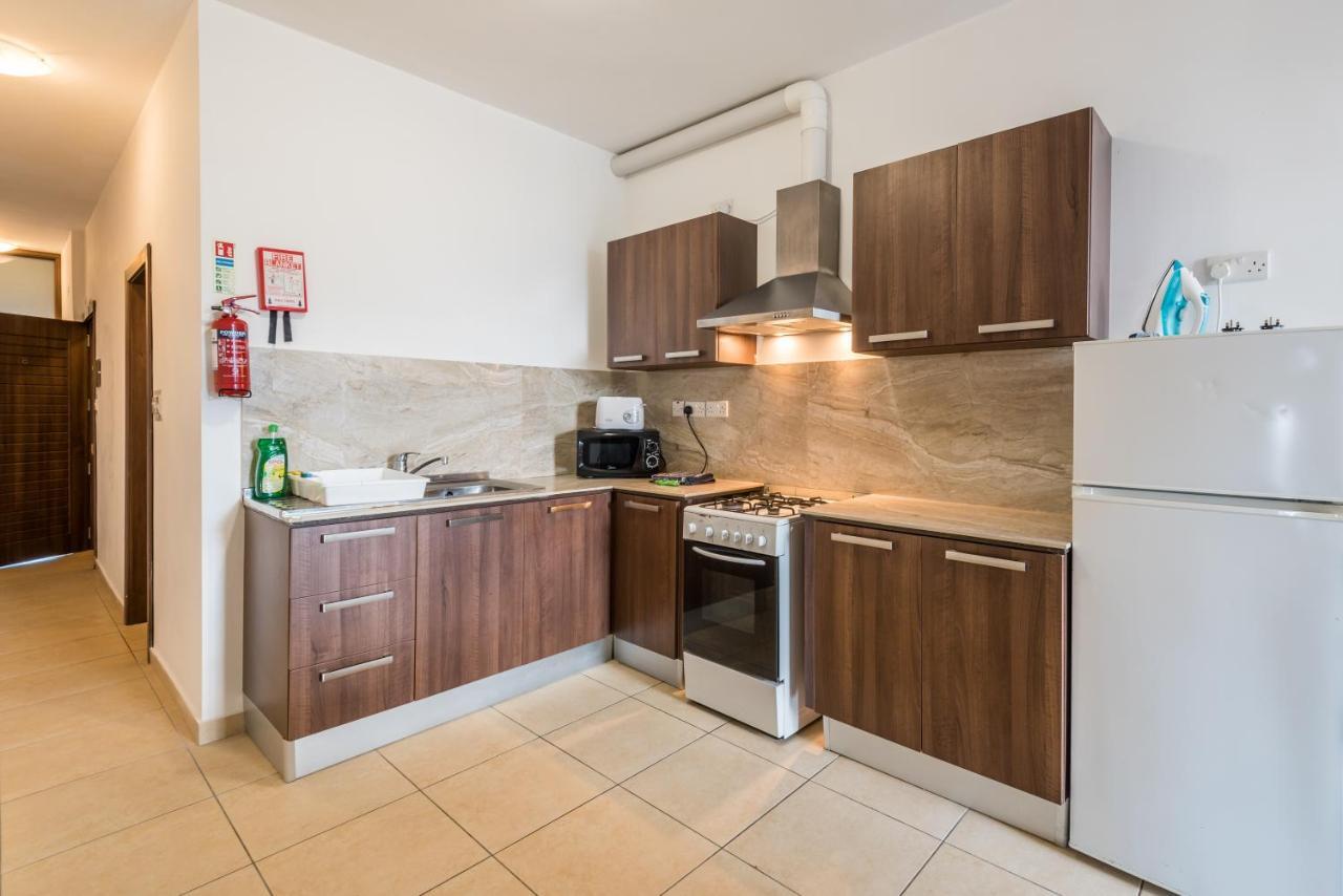 Seashells 2 Bedroom Apartments With Terrace, Just Off The Bugibba Promenade - By Getwaysmalta St. Paul's Bay Luaran gambar